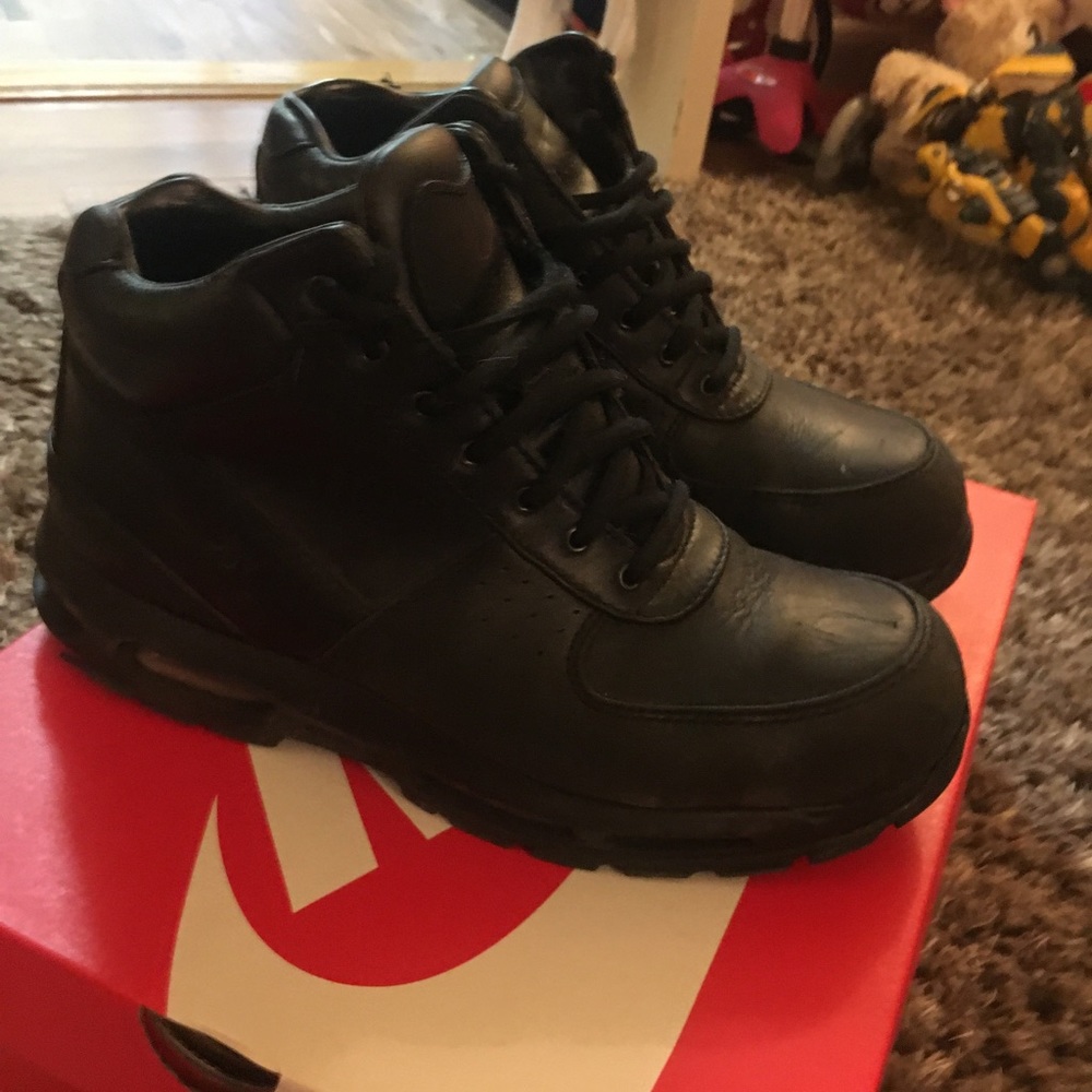 NIKE AIR MAX GOADOME BOOTS